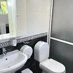 Casa Levada Explorer - Cozy Nights & Easy Meals Santana (Madeira)