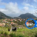 Casa Levada Explorer - Cozy Nights & Easy Meals Santana (Madeira)